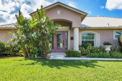 Welcome to 3 Pinehurst Ct, an exquisite 3-bedroom, 2-bath on Pinemoor West Golf Club in Florida - for sale on GolfHomes.com, golf home, golf lot