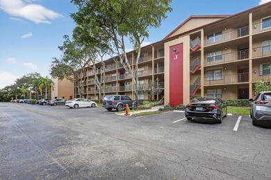 Beautiful 2BR/2BA condo in Century Village Pembroke Pines. A on Flamingo Lakes Country Club in Florida - for sale on GolfHomes.com, golf home, golf lot