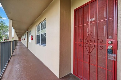 Beautiful 2BR/2BA condo in Century Village Pembroke Pines. A on Flamingo Lakes Country Club in Florida - for sale on GolfHomes.com, golf home, golf lot