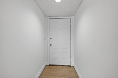 Beautiful 2BR/2BA condo in Century Village Pembroke Pines. A on Flamingo Lakes Country Club in Florida - for sale on GolfHomes.com, golf home, golf lot