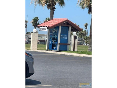 Looking for your vacation getaway close to the beach that is on Long Island Golf Course in Texas - for sale on GolfHomes.com, golf home, golf lot