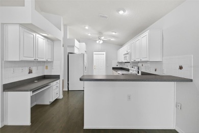 Priced to SELL, don't wait to see this fantastic home on River Ridge Golf Club in Florida - for sale on GolfHomes.com, golf home, golf lot