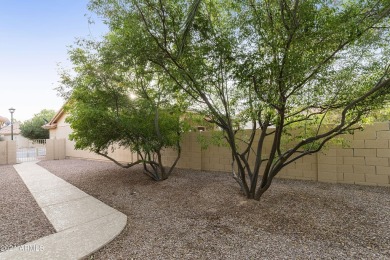 Charming 2BR, 2BA home on a corner lot in the delightful active on Ironwood Golf Club in Arizona - for sale on GolfHomes.com, golf home, golf lot