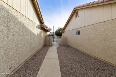 Charming 2BR, 2BA home on a corner lot in the delightful active on Ironwood Golf Club in Arizona - for sale on GolfHomes.com, golf home, golf lot