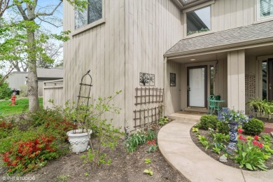 This end unit townhouse has been recently updated throughout on Pine Meadow Golf Club in Illinois - for sale on GolfHomes.com, golf home, golf lot