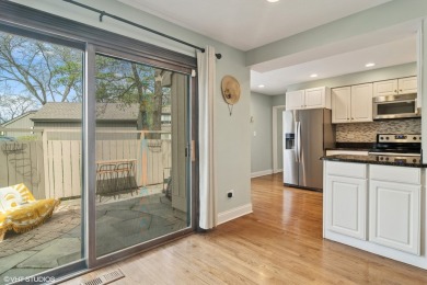 This end unit townhouse has been recently updated throughout on Pine Meadow Golf Club in Illinois - for sale on GolfHomes.com, golf home, golf lot