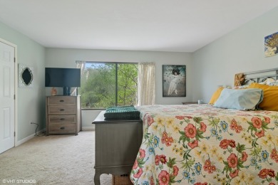This end unit townhouse has been recently updated throughout on Pine Meadow Golf Club in Illinois - for sale on GolfHomes.com, golf home, golf lot