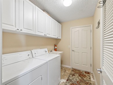 NO BOND on this IMMACULATE 3 Bedroom GAS Designer Hibiscus (3rd on The Links of Spruce Creek in Florida - for sale on GolfHomes.com, golf home, golf lot