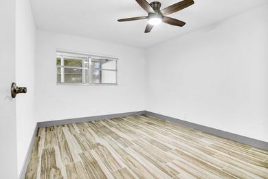 Like new 2 Br 2 full bath, condo with open kitchen featuring on Kings Point Golf - Executive in Florida - for sale on GolfHomes.com, golf home, golf lot