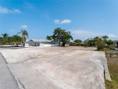 Golden Beach - Venice Island | Private Deeded Beach Access | No on Lake Venice Golf Club in Florida - for sale on GolfHomes.com, golf home, golf lot