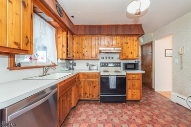 Welcome to 63 Chestnut Drive in highly desirable Packanack Lake! on Packanack Golf Club in New Jersey - for sale on GolfHomes.com, golf home, golf lot