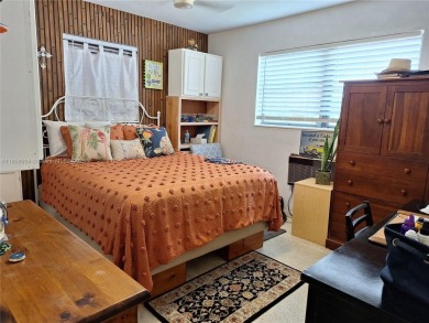Beautiful single-story home located next to Fort Lauderdale on Fort Lauderdale Country Club in Florida - for sale on GolfHomes.com, golf home, golf lot