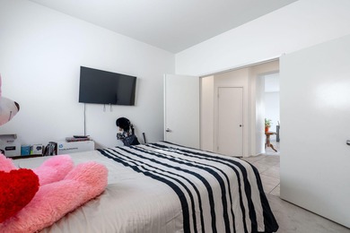 Beautifully maintained 3 bedroom, 2 bathroom home with a 2-car on Mission Lakes Country Club in California - for sale on GolfHomes.com, golf home, golf lot