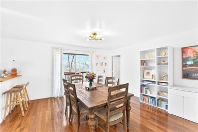 Welcome to this charming 2-bedroom, 2.5-bath low maintenance on Bella Vista Country Club - Berksdale in Arkansas - for sale on GolfHomes.com, golf home, golf lot