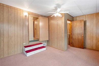 Welcome to sunny Florida! Whether you're looking for a seasonal on Betmar Acres Golf Club in Florida - for sale on GolfHomes.com, golf home, golf lot