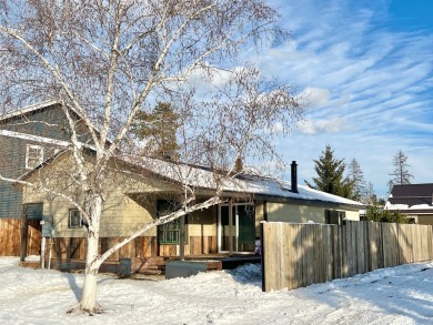 Freshly remodeled 3 Bedroom Whitefish home in a terrific on Whitefish Lake Golf Club in Montana - for sale on GolfHomes.com, golf home, golf lot