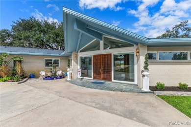 Welcome to your dream oasis! A non-flood zone brick construction on Inverness Golf and Country Club in Florida - for sale on GolfHomes.com, golf home, golf lot
