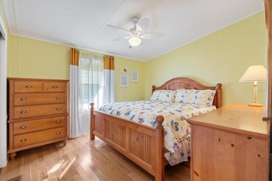 The beautiful weather is here, you should be too! This adorable on El Diablo Executive Golf Course in Florida - for sale on GolfHomes.com, golf home, golf lot