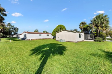 The beautiful weather is here, you should be too! This adorable on El Diablo Executive Golf Course in Florida - for sale on GolfHomes.com, golf home, golf lot