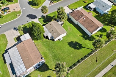 The beautiful weather is here, you should be too! This adorable on El Diablo Executive Golf Course in Florida - for sale on GolfHomes.com, golf home, golf lot