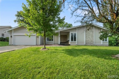 Opportunity ! Opportunity !! Step into this stunning, updated on Lake Saint Louis Par 3 in Missouri - for sale on GolfHomes.com, golf home, golf lot