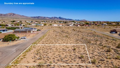 Build your dream home in Valle Vista. This buildable lot is on Valle Vista Golf Course in Arizona - for sale on GolfHomes.com, golf home, golf lot