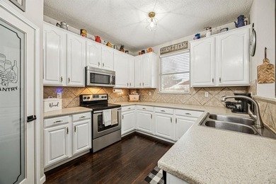 Enjoy your backyard oasis in the high desired Waterview on Jim Boggs in Texas - for sale on GolfHomes.com, golf home, golf lot