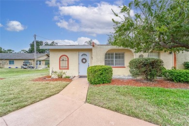 BRING ALL OFFERS! This 2 bedroom, 2 bathroom Kings Point Mansard on Kings Point Executive Golf Course in Florida - for sale on GolfHomes.com, golf home, golf lot