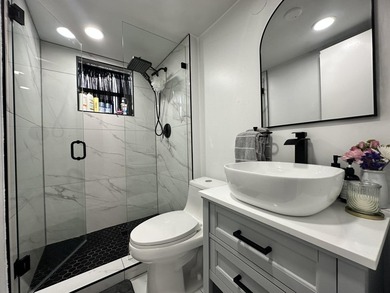 Beautifully updated 1st-floor 2BR/2BA condo in the sought-after on Davie Golf Club in Florida - for sale on GolfHomes.com, golf home, golf lot