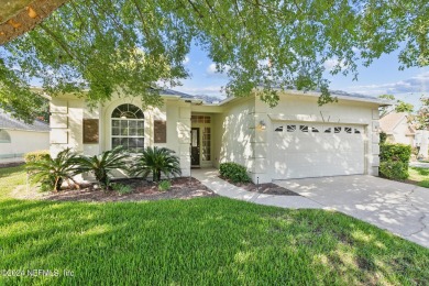 Don't miss out on this beautiful 2 bedroom, 2 bathroom, 1,336 sq on Magnolia Point Golf and Country Club in Florida - for sale on GolfHomes.com, golf home, golf lot