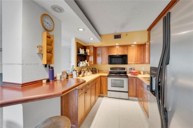 Beautiful 2 Bedroom, 2 Bathrooms at Hillcrest BUILDING 20, The on Hillcrest Golf and Country Club in Florida - for sale on GolfHomes.com, golf home, golf lot