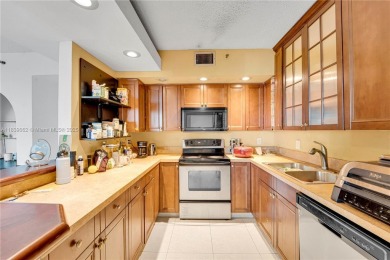 Beautiful 2 Bedroom, 2 Bathrooms at Hillcrest BUILDING 20, The on Hillcrest Golf and Country Club in Florida - for sale on GolfHomes.com, golf home, golf lot