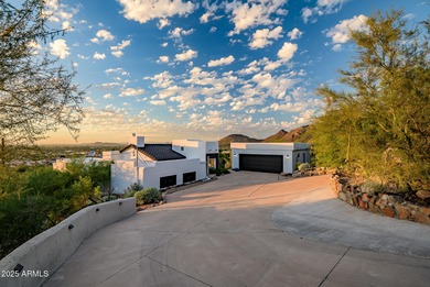 Discover this stunning 4-bedroom, 3-bathroom home featuring 2 on Pointe Golf Course on Lookout Mountain in Arizona - for sale on GolfHomes.com, golf home, golf lot