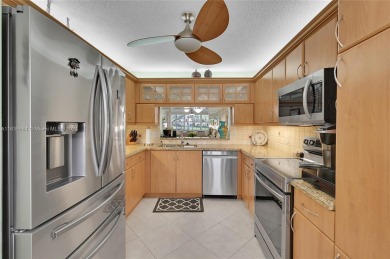 Amazing Condo for Sale! , 2 Bed , 2 Bath with over 1,370 sq ft on Sunrise Lakes Phase IV Golf Course in Florida - for sale on GolfHomes.com, golf home, golf lot