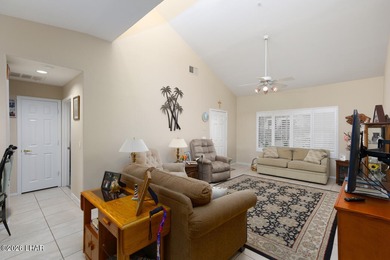 Welcome to the largest single story ground unit, w/ split floor on London Bridge Golf Course in Arizona - for sale on GolfHomes.com, golf home, golf lot