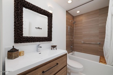 Escape to your perfect Spring Training getaway in this on Scottsdale Silverado Golf Club in Arizona - for sale on GolfHomes.com, golf home, golf lot