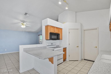 OWNED SOLAR! This move-in-ready 3 bed, 2 bath home is located in on Valle Vista Golf Course in Arizona - for sale on GolfHomes.com, golf home, golf lot