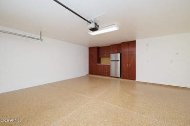 Escape to your perfect Spring Training getaway in this on Scottsdale Silverado Golf Club in Arizona - for sale on GolfHomes.com, golf home, golf lot