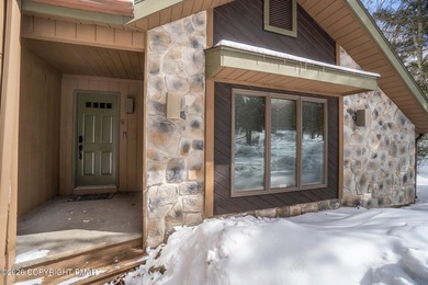 RESORT LIVING AT ITS FINEST! Immaculate Lake Harmony home offers on Split Rock Resort and Country Club in Pennsylvania - for sale on GolfHomes.com, golf home, golf lot