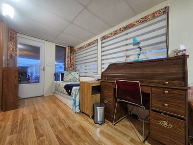 Updated 1BD 1.5 Bath with Large AZ Room: Super Clean & Spacious! on Viewpoint Golf Resort in Arizona - for sale on GolfHomes.com, golf home, golf lot