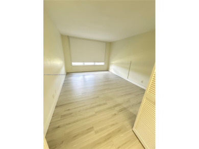 Spacious 3BR/2BA condo with 1,620 sq ft of bright, airy living on Oaks Country Club in Florida - for sale on GolfHomes.com, golf home, golf lot