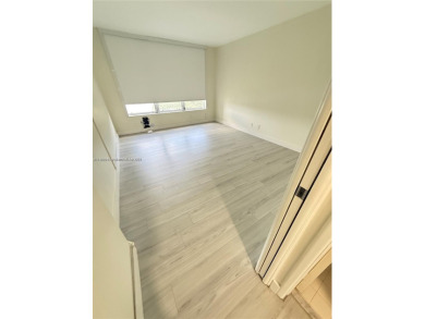 Spacious 3BR/2BA condo with 1,620 sq ft of bright, airy living on Oaks Country Club in Florida - for sale on GolfHomes.com, golf home, golf lot