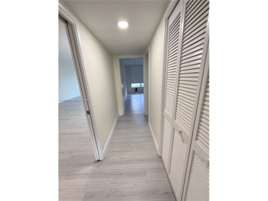 Spacious 3BR/2BA condo with 1,620 sq ft of bright, airy living on Oaks Country Club in Florida - for sale on GolfHomes.com, golf home, golf lot