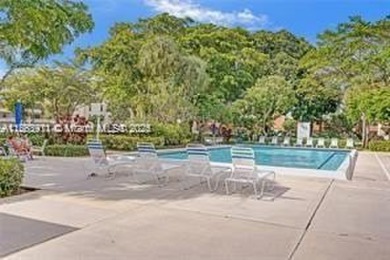 Spacious 3BR/2BA condo with 1,620 sq ft of bright, airy living on Oaks Country Club in Florida - for sale on GolfHomes.com, golf home, golf lot