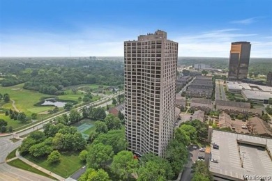 Sky-High Sophistication with this beautiful, clean and move-in on Evergreen Hills Golf Course in Michigan - for sale on GolfHomes.com, golf home, golf lot