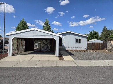 Welcome to the very desirable Golfside Park! Where this spacious on Bend Golf and Country Club in Oregon - for sale on GolfHomes.com, golf home, golf lot