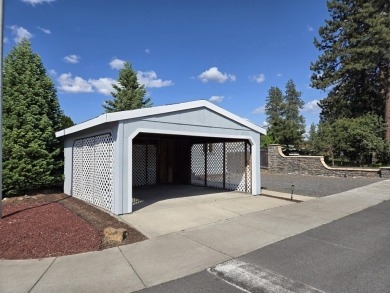 Welcome to the very desirable Golfside Park! Where this spacious on Bend Golf and Country Club in Oregon - for sale on GolfHomes.com, golf home, golf lot