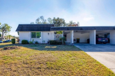 Beautifully updated villa in Glen Oaks Ridge.  Be prepared to on Bobby Jones Golf Club in Florida - for sale on GolfHomes.com, golf home, golf lot