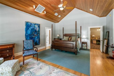 Welcome to Golfview Estates! This meticulously cared-for home on Mark Bostick Golf Course At University of Florida in Florida - for sale on GolfHomes.com, golf home, golf lot