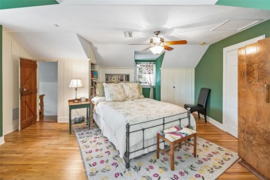 Under contract-accepting backup offers. Welcome to Golfview on Mark Bostick Golf Course At University of Florida in Florida - for sale on GolfHomes.com, golf home, golf lot